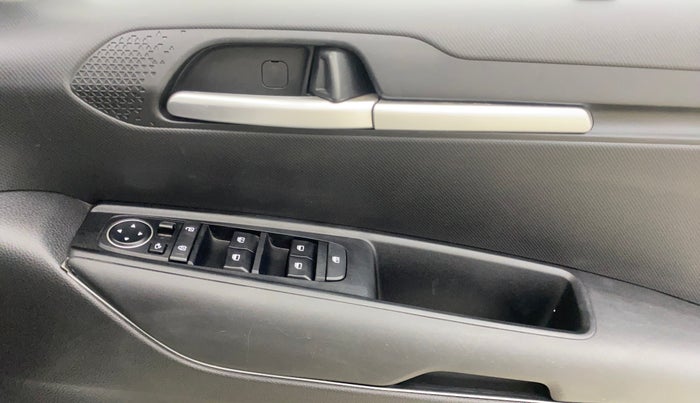 2020 KIA SONET HTK PLUS 1.0 DCT, Petrol, Automatic, 38,074 km, Driver Side Door Panels Control