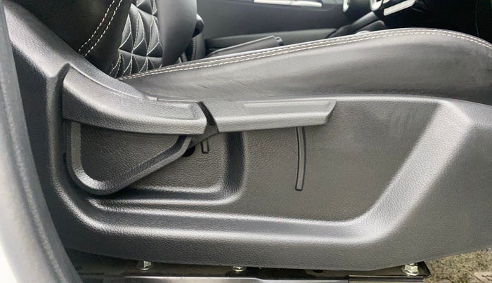 2020 KIA SONET HTK PLUS 1.0 DCT, Petrol, Automatic, 38,074 km, Driver Side Adjustment Panel