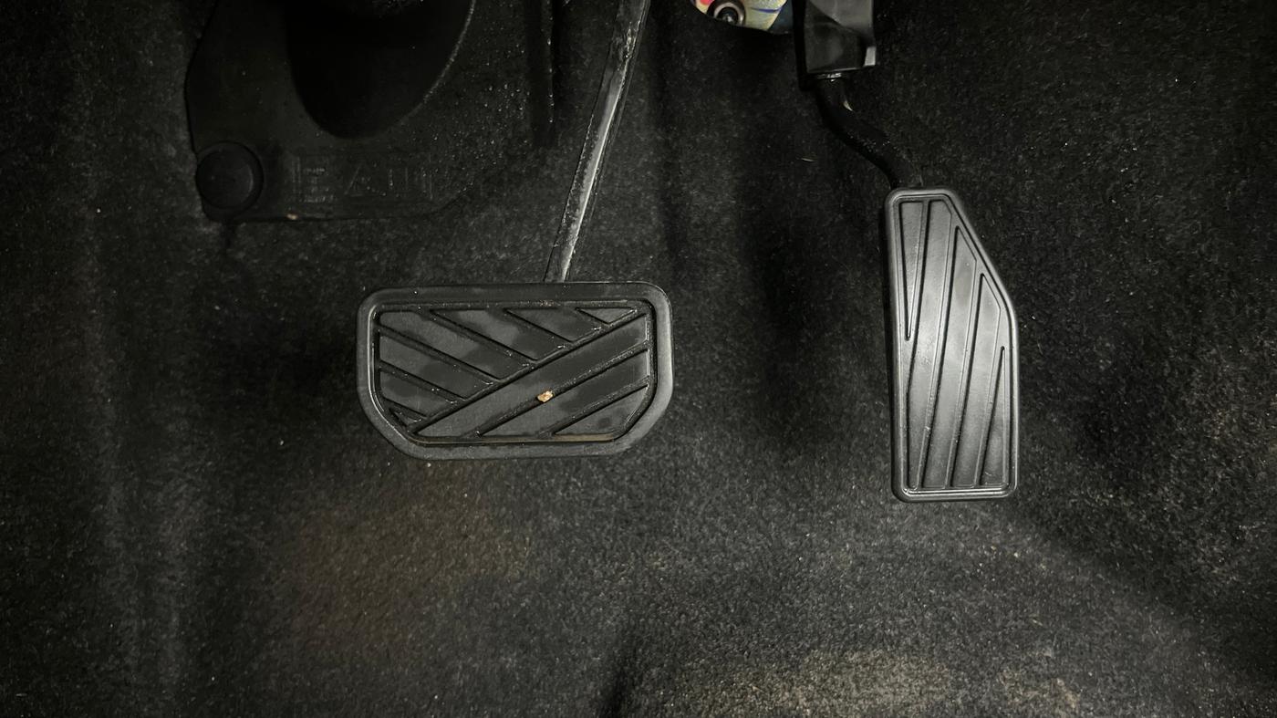 2023 Maruti IGNIS ALPHA 1.2 AMT, Petrol, Automatic, 36,133 km, Pedals