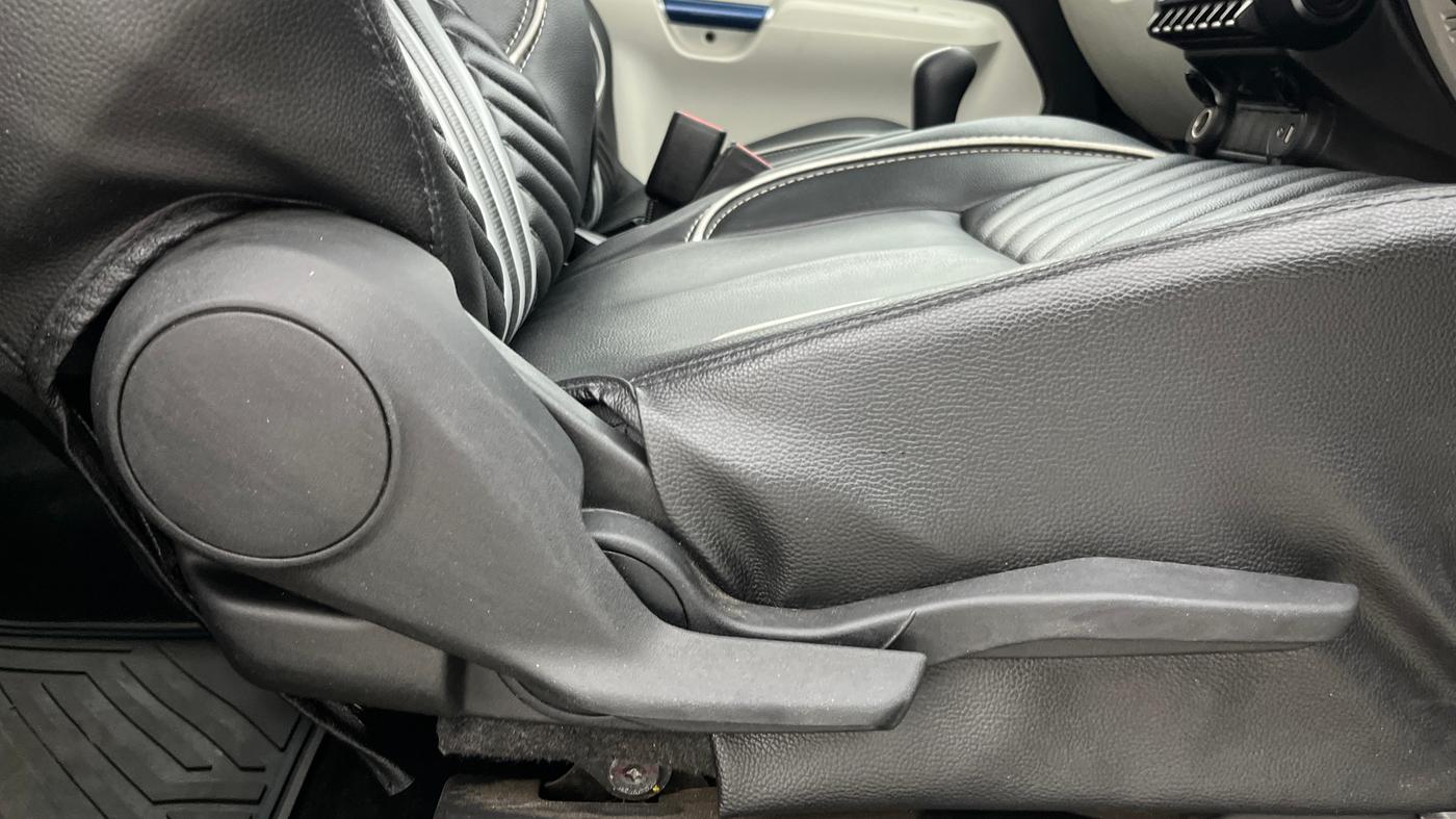 2023 Maruti IGNIS ALPHA 1.2 AMT, Petrol, Automatic, 36,133 km, Driver Side Adjustment Panel