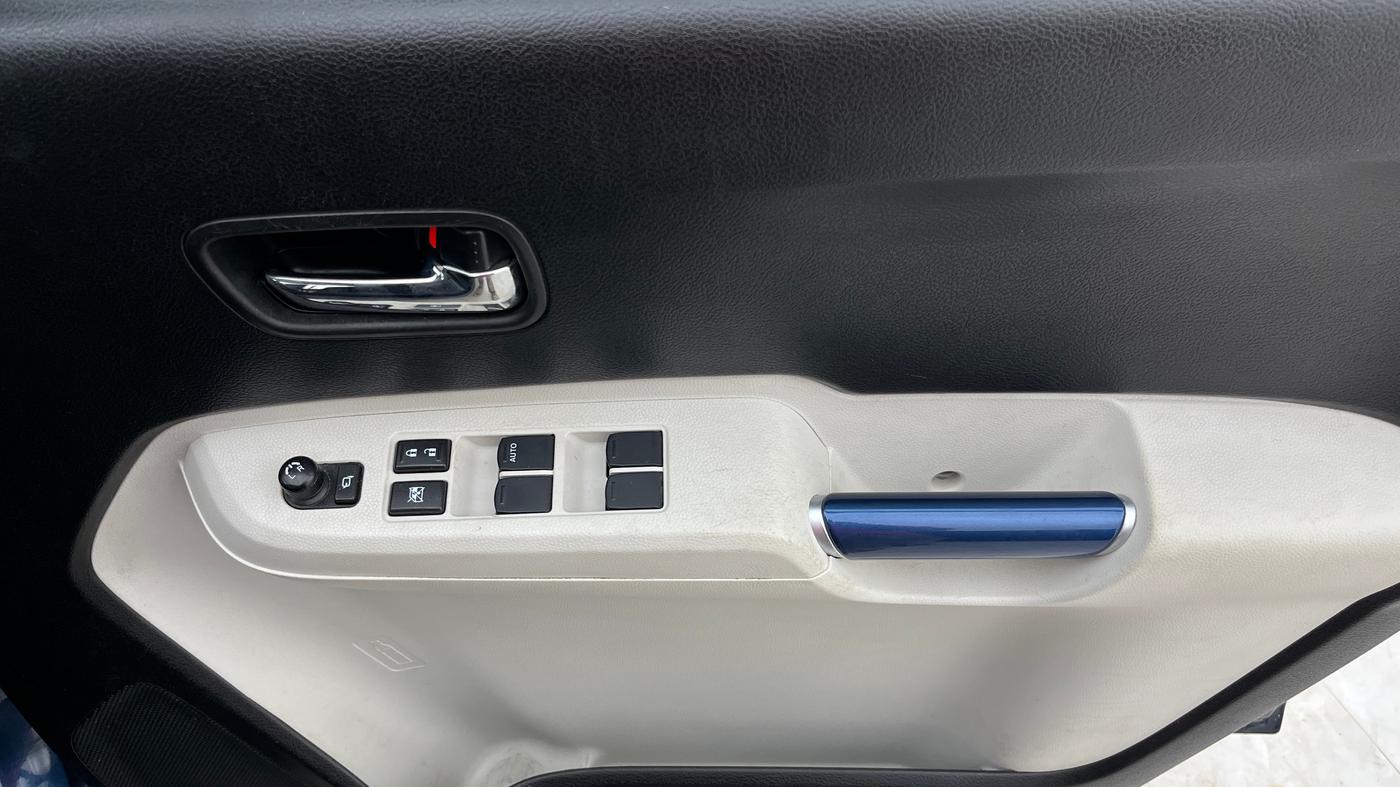 2023 Maruti IGNIS ALPHA 1.2 AMT, Petrol, Automatic, 36,133 km, Driver Side Door Panels Control