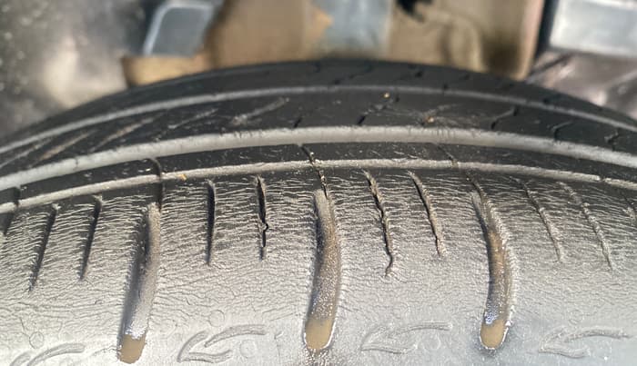 2018 Tata TIGOR XZ PETROL, CNG, Manual, 94,695 km, Right Front Tyre Tread