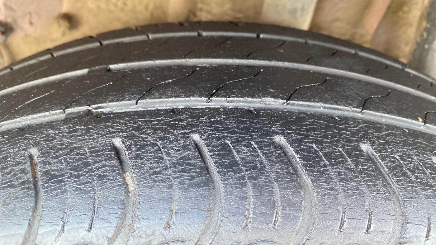 2018 Tata TIGOR XZ PETROL, CNG, Manual, 94,695 km, Left Rear Tyre Tread