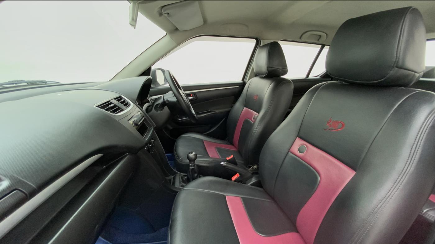 2014 Maruti Swift VXI, Petrol, Manual, 33,175 km, Right Side Front Door Cabin