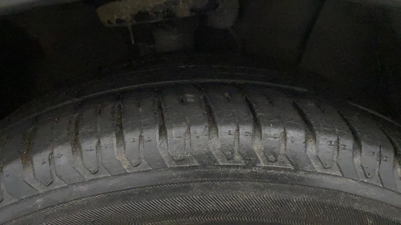 2021 Hyundai Verna SX 1.5 VTVT, Petrol, Manual, 40,797 km, Right Front Tyre Tread