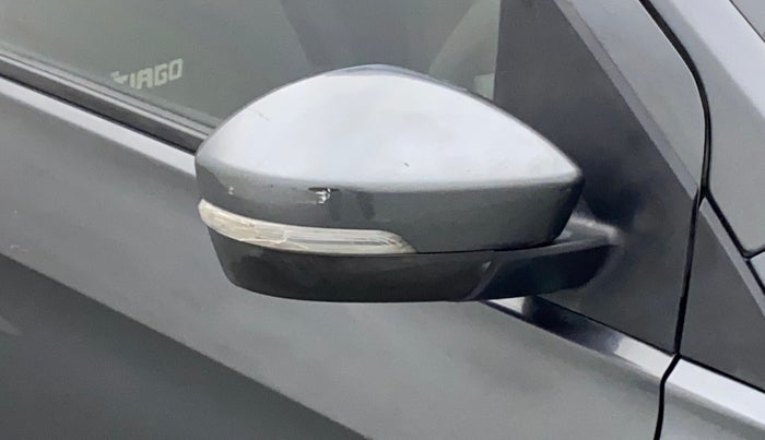 2021 Tata Tiago XT PETROL, Petrol, Manual, 42,903 km, Right rear-view mirror - Indicator light has minor damage