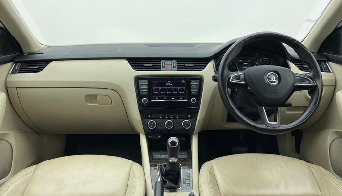 2016 Skoda Octavia AMBITION PLUS 1.8 TSI AT, Petrol, Automatic, 38,959 km, Dashboard