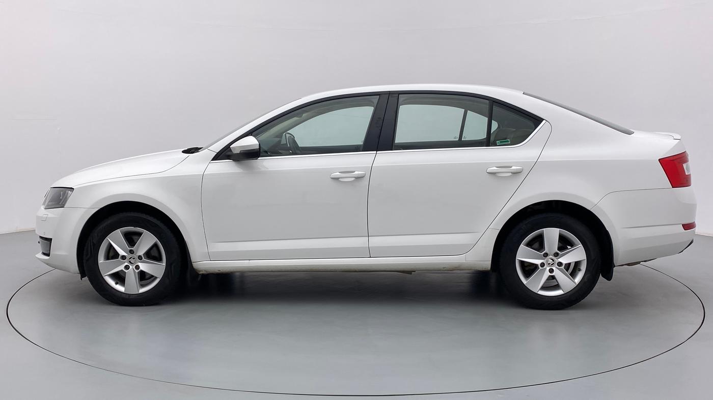 2016 Skoda Octavia AMBITION PLUS 1.8 TSI AT, Petrol, Automatic, 38,959 km, Left Side