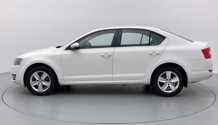 2016 Skoda Octavia AMBITION PLUS 1.8 TSI AT, Petrol, Automatic, 38,959 km, Left Side