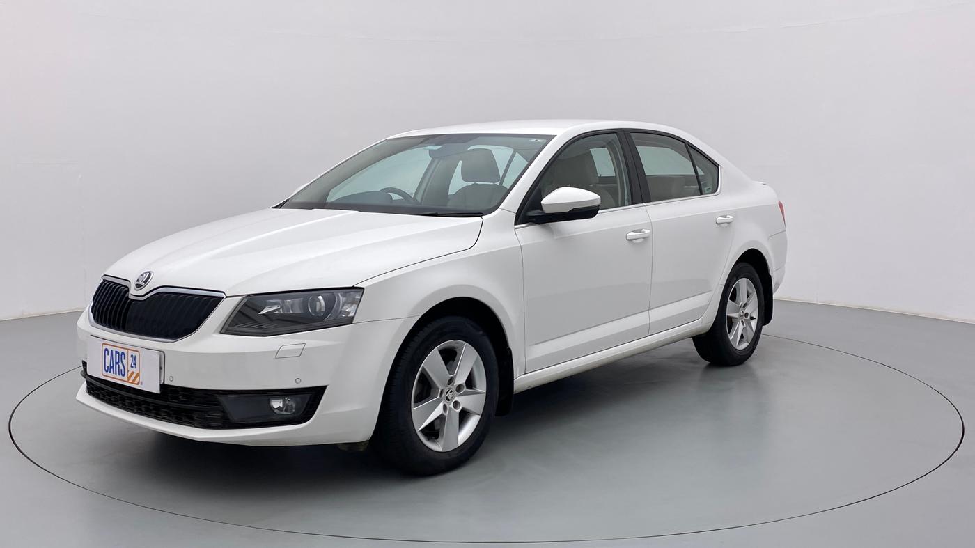 2016 Skoda Octavia AMBITION PLUS 1.8 TSI AT, Petrol, Automatic, 38,959 km, Left Front Diagonal