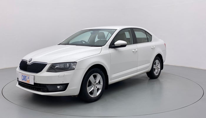2016 Skoda Octavia AMBITION PLUS 1.8 TSI AT, Petrol, Automatic, 38,959 km, Left Front Diagonal