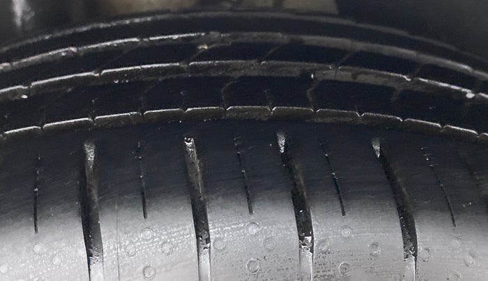 2016 Skoda Octavia AMBITION PLUS 1.8 TSI AT, Petrol, Automatic, 38,959 km, Right Rear Tyre Tread