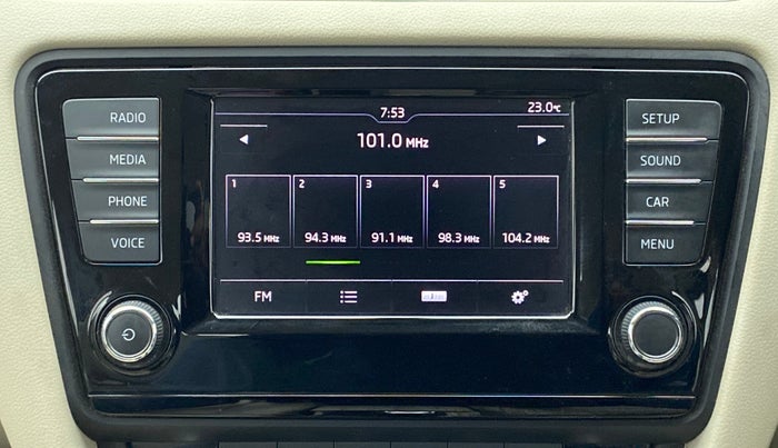 2016 Skoda Octavia AMBITION PLUS 1.8 TSI AT, Petrol, Automatic, 38,959 km, Infotainment System