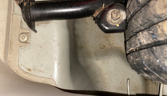 2018 Maruti Celerio VXI CNG, CNG, Manual, 1,06,848 km, Boot floor - Slight discoloration