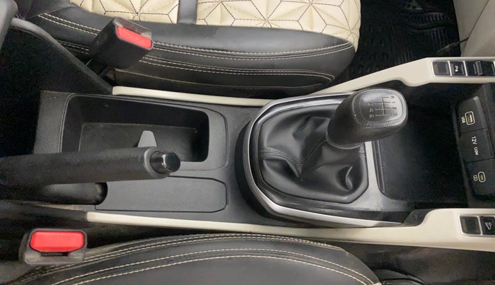 2022 KIA CARENS PRESTIGE 1.5 PETROL 7 STR, Petrol, Manual, 27,534 km, Gear Lever