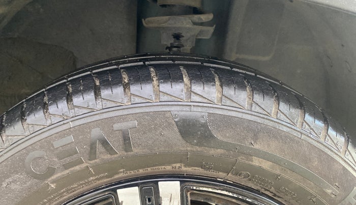 2022 Renault Kwid CLIMBER MT 1.0, Petrol, Manual, 16,369 km, Right Front Tyre Tread