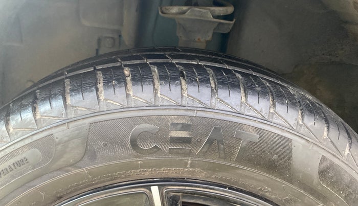 2022 Renault Kwid CLIMBER MT 1.0, Petrol, Manual, 16,369 km, Left Front Tyre Tread