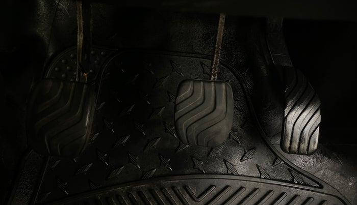 2022 Renault Kwid CLIMBER MT 1.0, Petrol, Manual, 16,369 km, Pedals