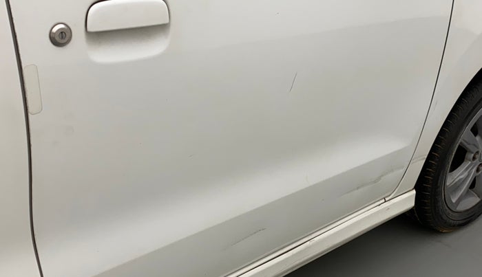 2013 Maruti Wagon R Stingray VXI, Petrol, Manual, 72,777 km, Driver-side door - Minor scratches