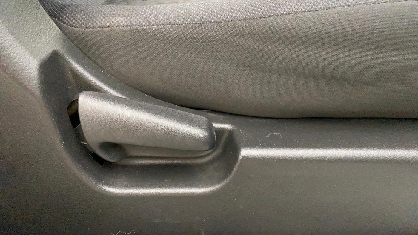 2013 Maruti Wagon R Stingray VXI, Petrol, Manual, 72,777 km, Driver Side Adjustment Panel