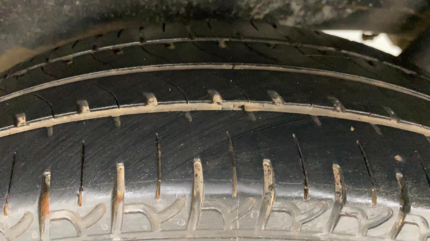 2013 Maruti Wagon R Stingray VXI, Petrol, Manual, 72,777 km, Left Rear Tyre Tread