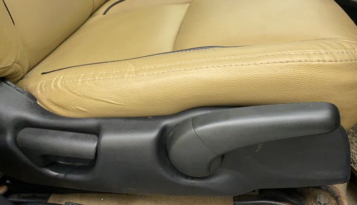 2014 Honda City 1.5L I-VTEC V MT, Petrol, Manual, 71,430 km, Driver Side Adjustment Panel