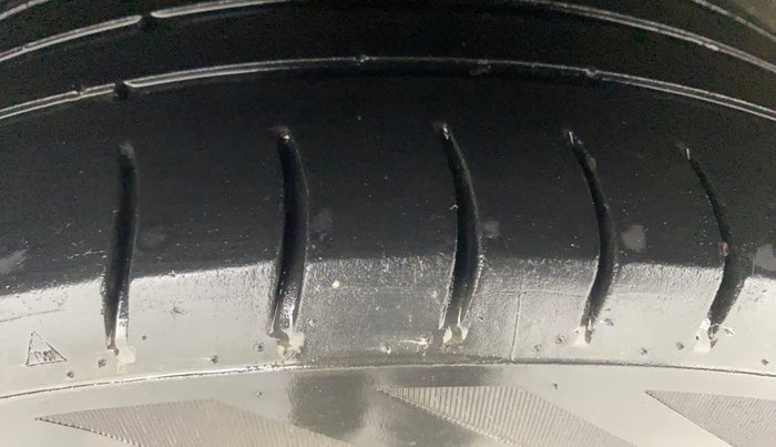 2020 Hyundai GRAND I10 NIOS SPORTZ 1.2 KAPPA VTVT, Petrol, Manual, 61,452 km, Right Rear Tyre Tread