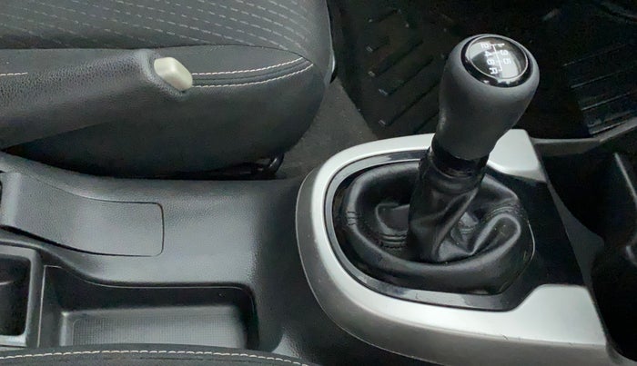 2017 Honda WR-V 1.5L I-DTEC VX MT, Diesel, Manual, 84,045 km, Gear Lever