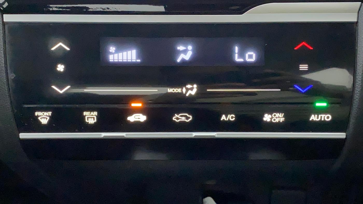 2017 Honda WR-V 1.5L I-DTEC VX MT, Diesel, Manual, 84,045 km, Automatic Climate Control