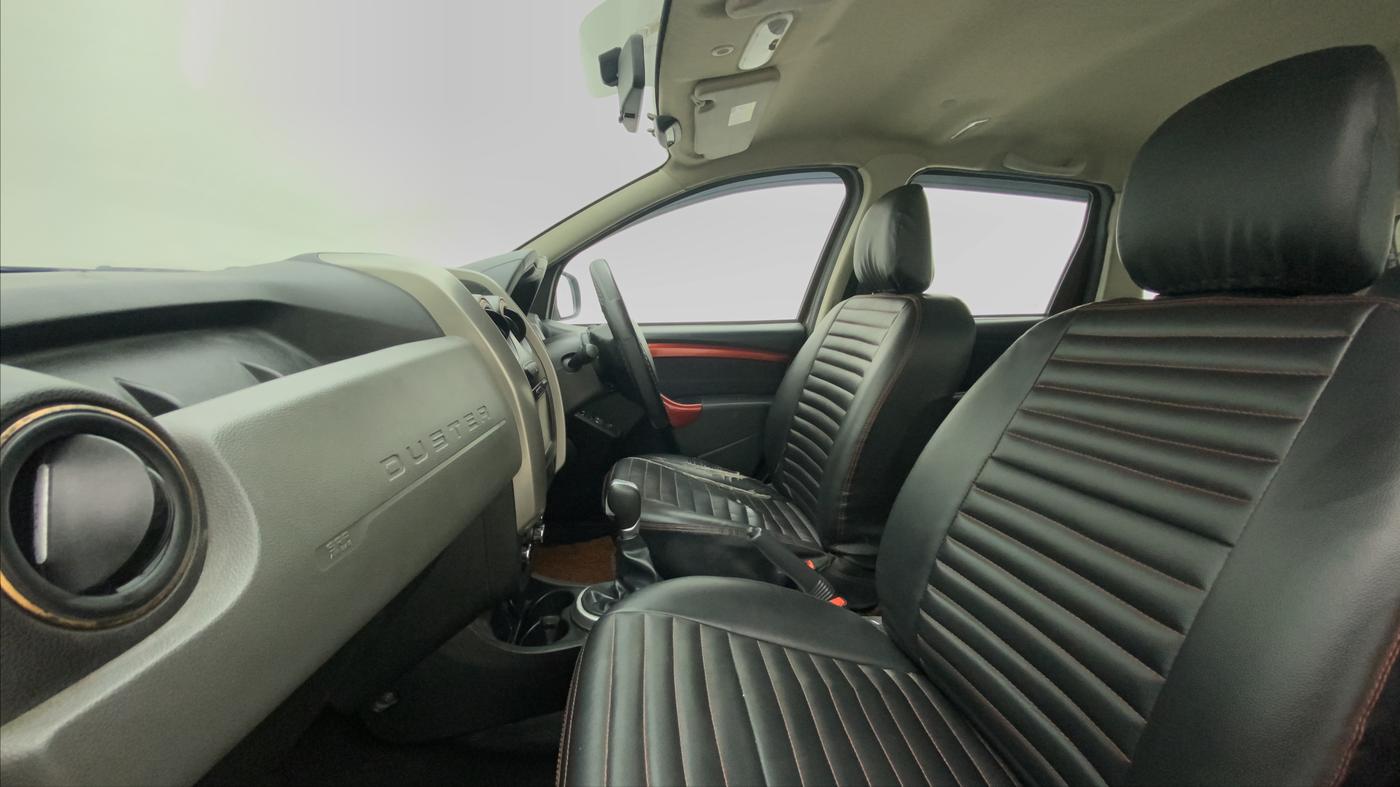 2017 Renault Duster RXS CVT, Petrol, Automatic, 80,423 km, Right Side Front Door Cabin