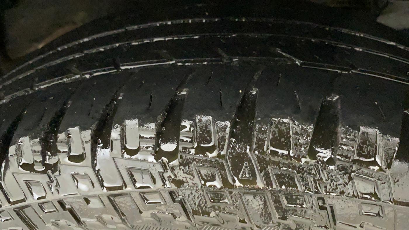 2017 Renault Duster RXS CVT, Petrol, Automatic, 80,423 km, Left Rear Tyre Tread