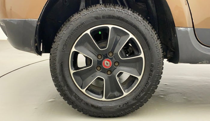 2017 Renault Duster RXS CVT, Petrol, Automatic, 80,423 km, Right Rear Wheel