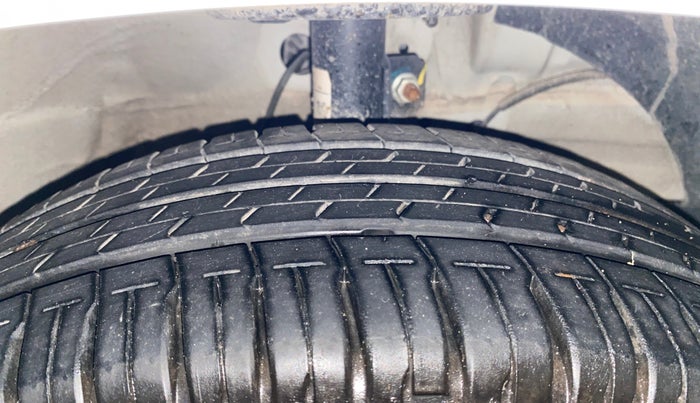 2023 Maruti Ertiga VXi (O), Petrol, Manual, 9,287 km, Right Front Tyre Tread