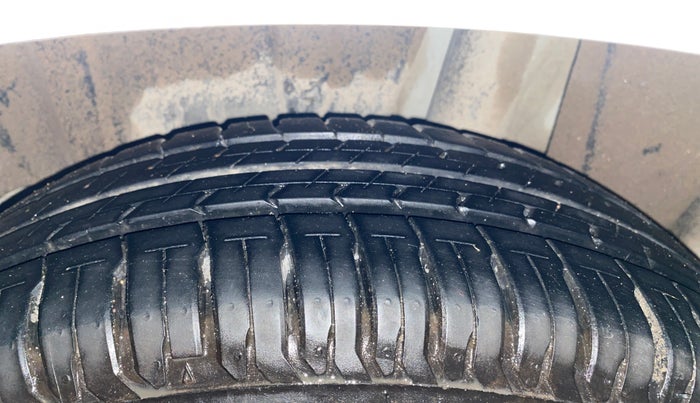 2023 Maruti Ertiga VXi (O), Petrol, Manual, 9,287 km, Left Rear Tyre Tread
