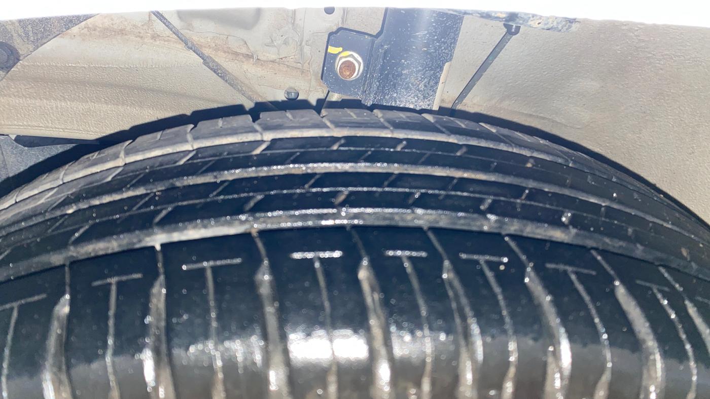 2023 Maruti Ertiga VXi (O), Petrol, Manual, 9,287 km, Left Front Tyre Tread
