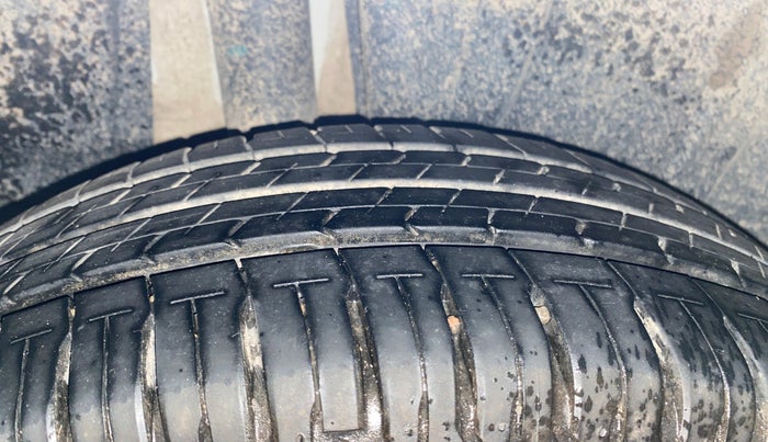 2023 Maruti Ertiga VXi (O), Petrol, Manual, 9,287 km, Right Rear Tyre Tread