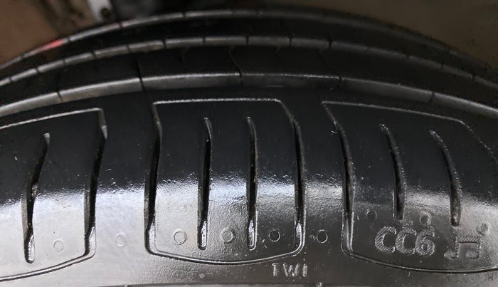 2017 Volkswagen Polo HIGHLINE1.2L PETROL, Petrol, Manual, 44,066 km, Right Front Tyre Tread