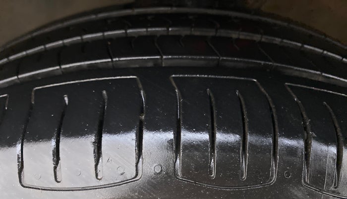 2017 Volkswagen Polo HIGHLINE1.2L PETROL, Petrol, Manual, 44,066 km, Left Front Tyre Tread