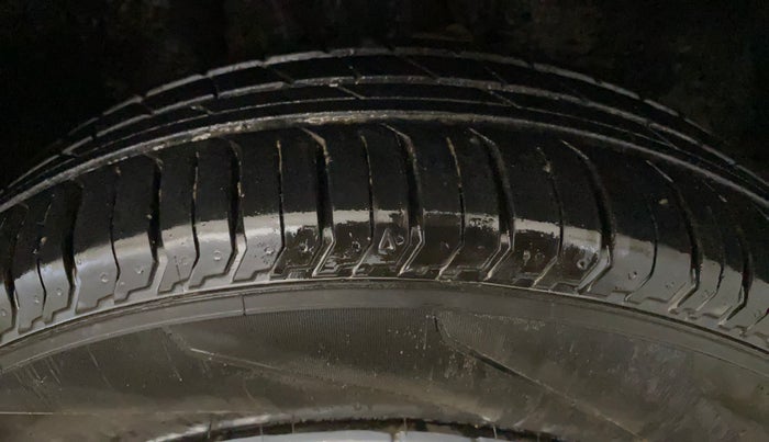 2024 Tata PUNCH ADVENTURE AMT, Petrol, Automatic, 7,959 km, Right Front Tyre Tread