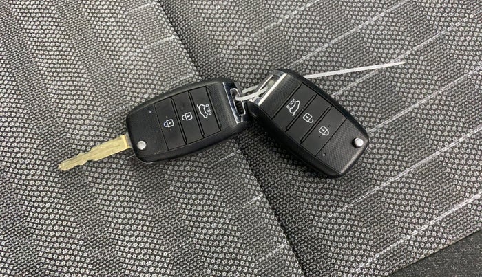 2022 KIA SONET HTK PLUS 1.2, Petrol, Manual, 3,678 km, Key Close Up