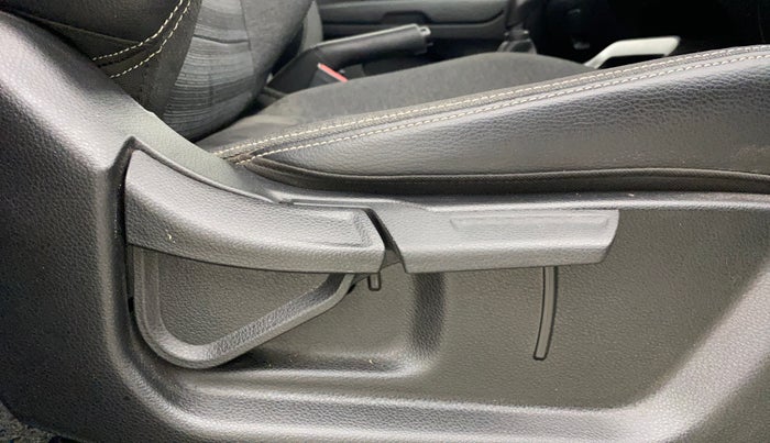 2022 KIA SONET HTK PLUS 1.2, Petrol, Manual, 3,678 km, Driver Side Adjustment Panel