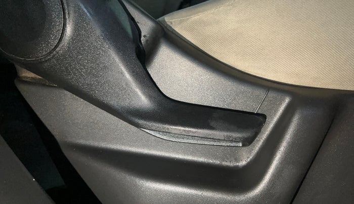 2019 Maruti New Wagon-R LXI CNG 1.0, CNG, Manual, 87,834 km, Driver Side Adjustment Panel