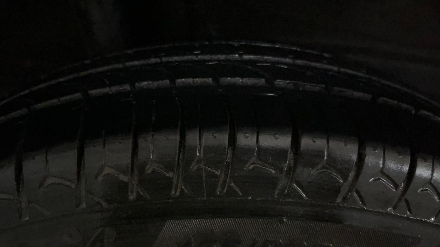 2019 Maruti New Wagon-R LXI CNG 1.0, CNG, Manual, 87,896 km, Right Rear Tyre Tread