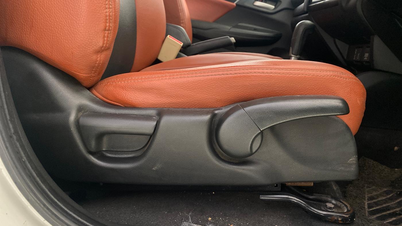 2019 Honda Jazz 1.2L I-VTEC VX CVT, Petrol, Automatic, 20,206 km, Driver Side Adjustment Panel