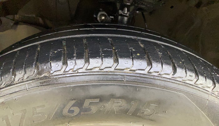 2016 Honda Jazz 1.2L I-VTEC V AT, Petrol, Automatic, 42,626 km, Left Front Tyre Tread