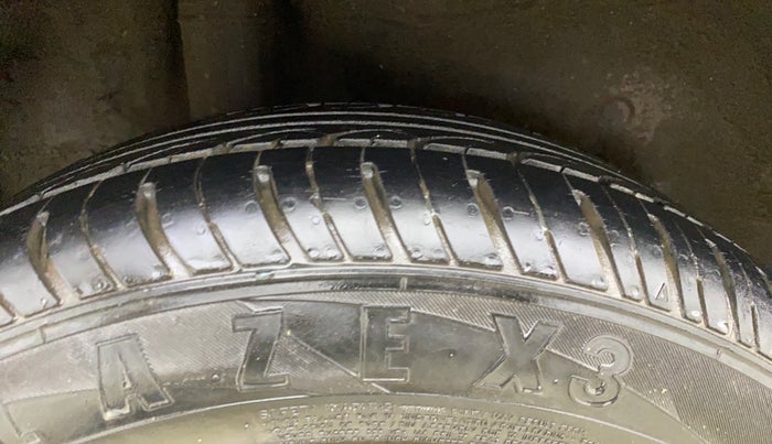 2016 Honda Jazz 1.2L I-VTEC V AT, Petrol, Automatic, 42,626 km, Right Rear Tyre Tread