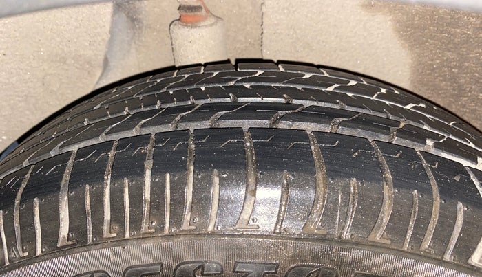 2015 Hyundai Creta S 1.6 PETROL, Petrol, Manual, 41,741 km, Right Rear Tyre Tread