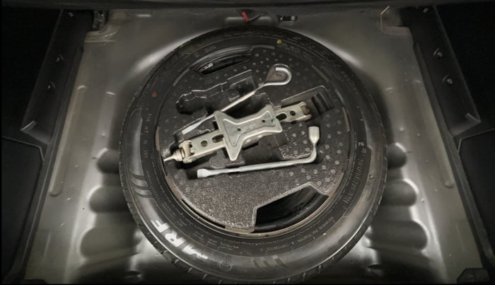 2020 Maruti Vitara Brezza LXI, Petrol, Manual, 59,889 km, Spare Tyre