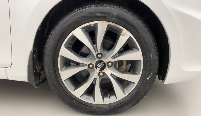 2013 Hyundai Verna FLUIDIC 1.6 CRDI SX, Diesel, Manual, 1,15,113 km, Right Front Wheel