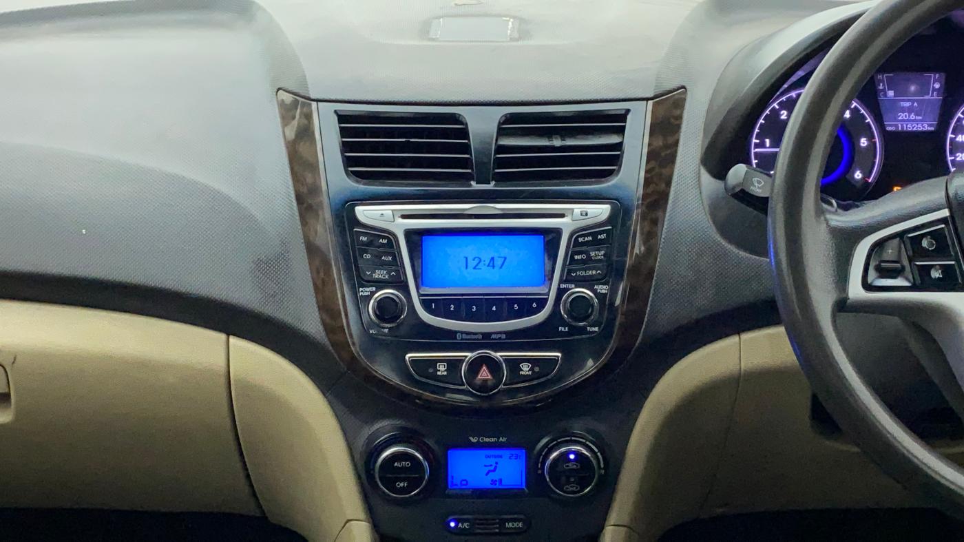 2013 Hyundai Verna FLUIDIC 1.6 CRDI SX, Diesel, Manual, 1,15,113 km, Air Conditioner